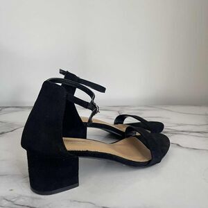 Cushionare Memory Foam Alba Mid Block Heel Sandal Size 8.5M